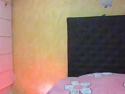 Snapshot of sasha_jonne chatting on September 9, 4:12 am sasha jonne online show from September 9, 4:12 am