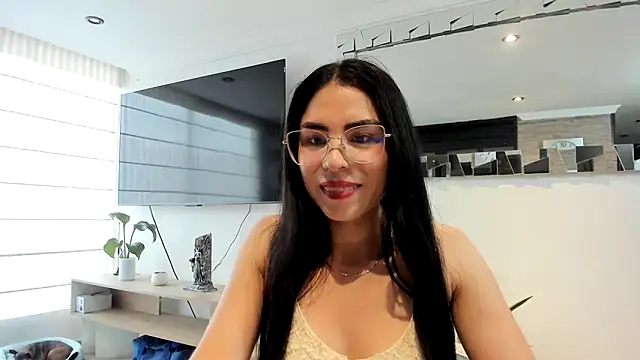 Snapshot of sasha_jonne chatting on September 22, 9:28 pm sasha jonne online show from September 22, 9:28 pm