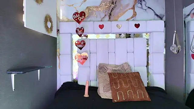 Snapshot of Samantha-Colins_ chatting on September 17, 9:16 pm Samantha-Colins online show from September 17, 9:16 pm