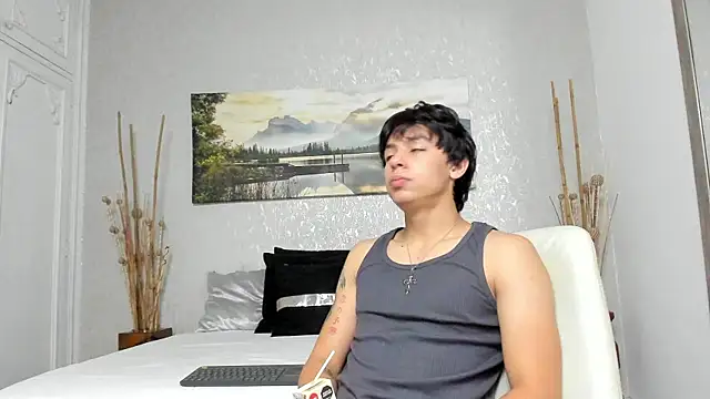 Snapshot of Tyler_durten chatting on September 13, 8:25 am Tyler durten online show from September 13, 8:25 am