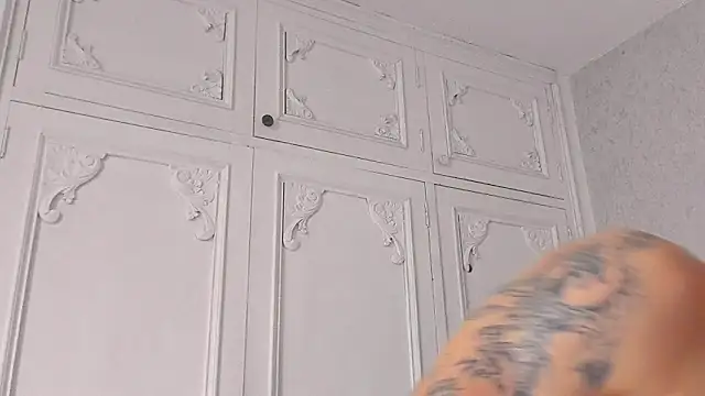 Tyler durten online show from April 24, 3:09 am