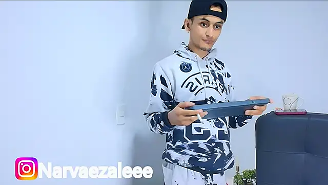 AlejandroLoouis online show from October 31, 1:50 am