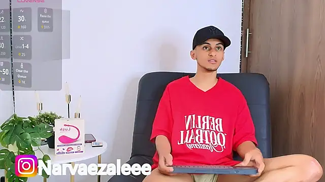 AlejandroLoouis online show from November 21, 8:40 pm