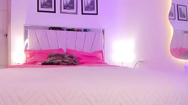 Snapshot of FuckingYoungs chatting on October 1, 2:39 am FuckingYoungs online show from October 1, 2:39 am