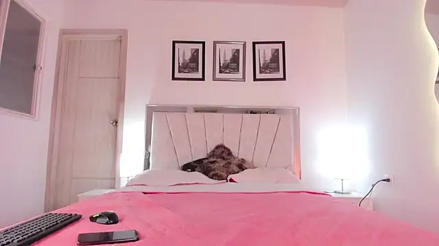 Snapshot of FuckingYoungs chatting on October 8, 3:26 am FuckingYoungs online show from October 8, 3:26 am