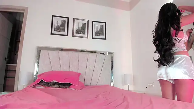 Snapshot of FuckingYoungs chatting on November 14, 1:59 am FuckingYoungs online show from November 14, 1:59 am