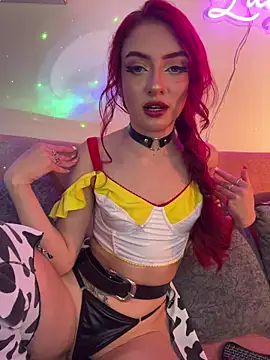 Snapshot of LucyGray chatting on November 18, 4:39 am LucyGray online show from November 18, 4:39 am