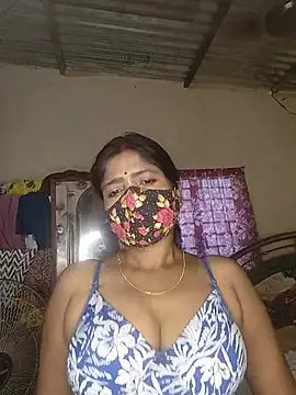 Love143A online show from July 25, 4:43 am