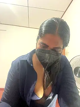 Snapshot of Choco_Chuby chatting on November 20, 11:21 am Choco Chuby online show from November 20, 11:21 am