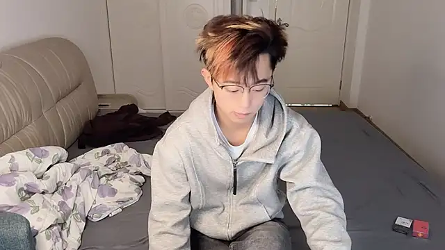 STxuguanhan online show from December 5, 8:01 am