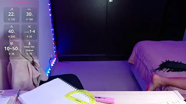 Hannah Ortega online show from February 14, 8:49 pm