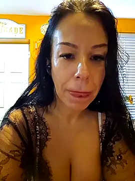 Filthymaddymilfy25 online show from January 15, 9:25 am