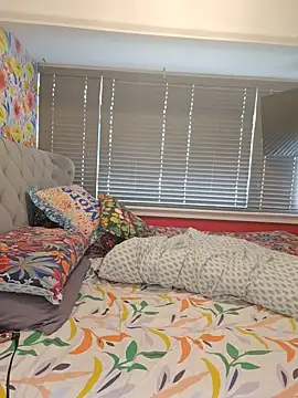 Filthymaddymilfy25 online show from June 14, 9:44 am