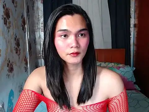 lady in moon online show from March 6, 2:46 pm