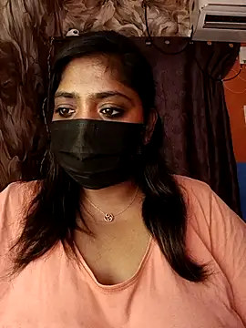 Snapshot of tamilrohini chatting on November 18, 3:45 am tamilrohini online show from November 18, 3:45 am