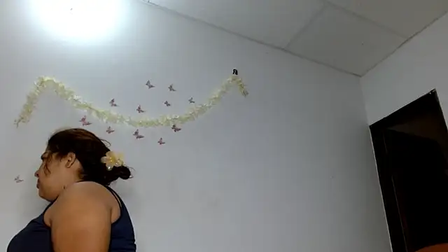 69smallstar online show from October 30, 8:27 am