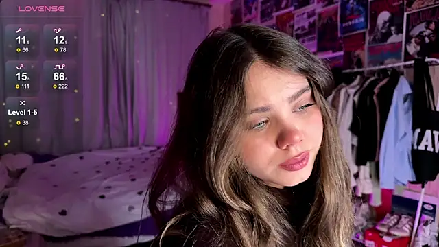 PinkiRay online show from September 14, 4:28 pm