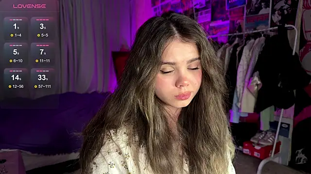 PinkiRay online show from September 18, 5:15 pm