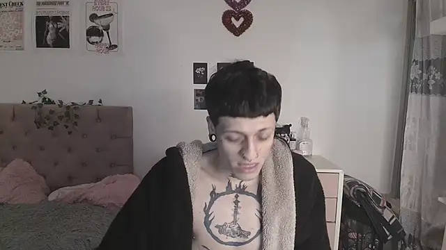 Snapshot of 2cyboy_ chatting on September 25, 2:32 pm 2cyboy online show from September 25, 2:32 pm