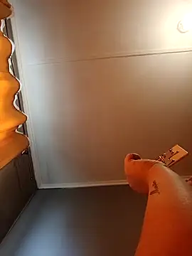 tudiablitalitabellaaa online show from September 20, 7:04 pm