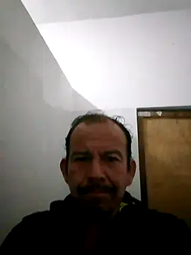 Snapshot of Hasam1285 chatting on November 18, 5:56 am Hasam1285 online show from November 18, 5:56 am