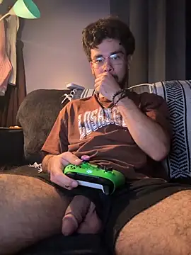 Snapshot of bigbrownpleasure chatting on September 16, 3:18 am bigbrownpleasure online show from September 16, 3:18 am