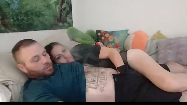 Snapshot of RaynLiz chatting on September 17, 8:16 am RaynLiz online show from September 17, 8:16 am