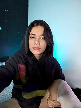 emmii cute online show from October 8, 6:00 am