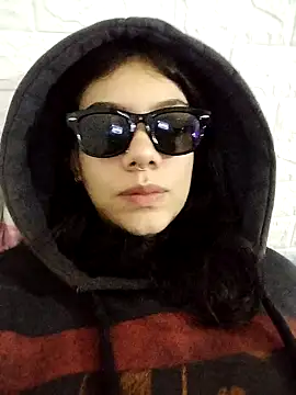 emmii cute online show from October 23, 5:23 pm