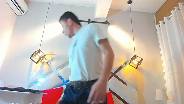 Eross Santy online show from April 7, 8:31 pm