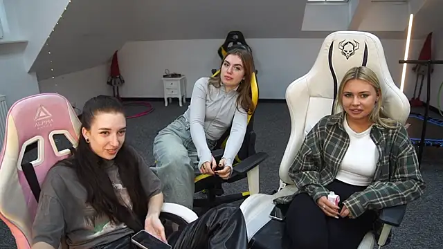 Snapshot of _Lili_054 chatting on September 23, 10:29 am  Lili 054 online show from September 23, 10:29 am