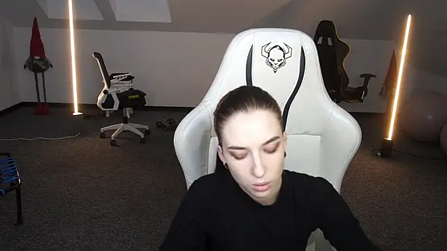 Snapshot of _Lili_054 chatting on October 5, 2:15 pm  Lili 054 online show from October 5, 2:15 pm