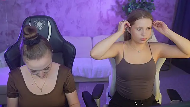 Snapshot of Ella_054 chatting on September 14, 10:36 am Ella 054 online show from September 14, 10:36 am