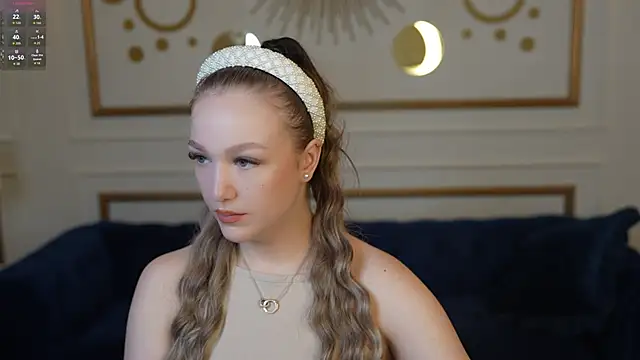 Snapshot of Ella_054 chatting on October 16, 10:27 am Ella 054 online show from October 16, 10:27 am