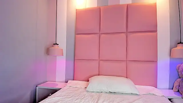 CarolinaFerrer online show from October 13, 2:50 pm