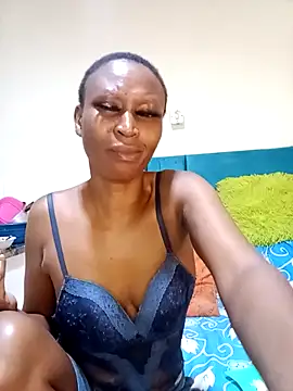 SexyBootie online show from April 18, 7:58 pm