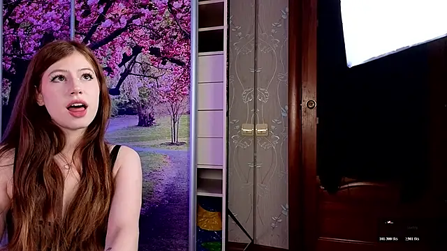 CarolaineMyers online show from May 25, 4:51 am