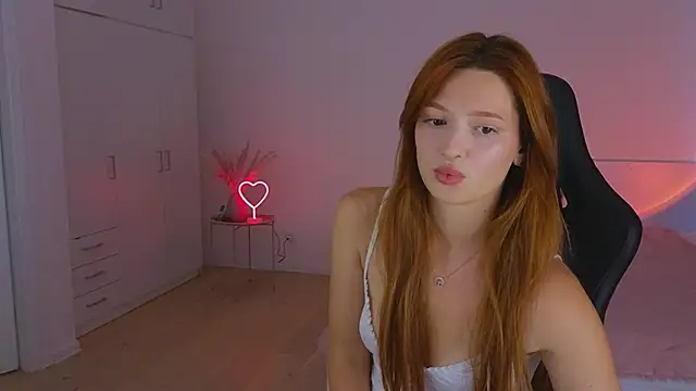Snapshot of CuteAriel7 chatting on June 29, 4:51 pm CuteAriel7 online show from June 29, 4:51 pm