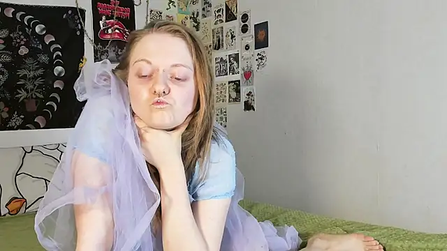 WonderConnie1 online show from September 14, 3:33 pm