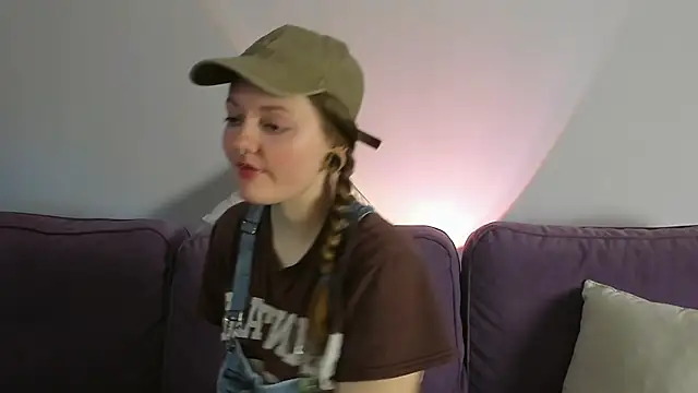 WonderConnie1 online show from September 23, 3:20 am