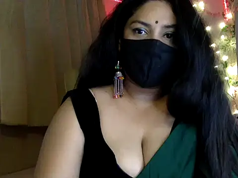Snapshot of Indian_queen007 chatting on June 20, 7:27 pm Indian queen007 online show from June 20, 7:27 pm
