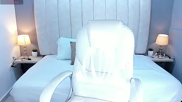 ScarletStarr online show from November 19, 4:12 am