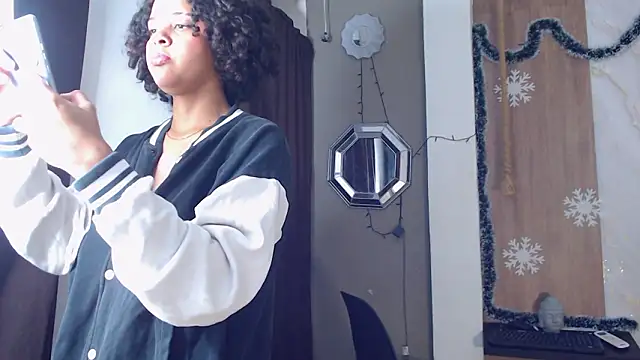 miss leidy  online show from January 19, 5:11 am