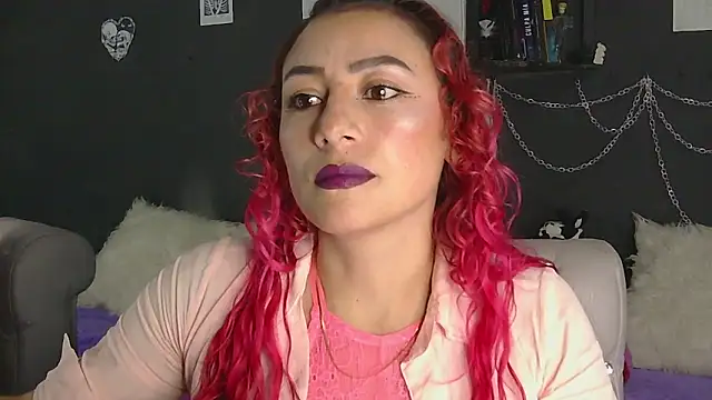 MeganBrown4 online show from May 1, 8:57 pm
