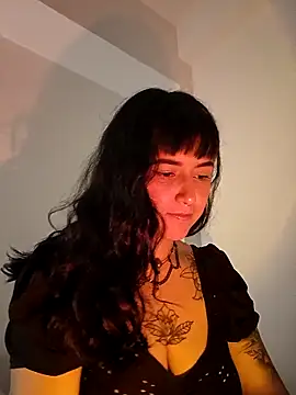 Snapshot of Jinx__x chatting on December 2, 4:29 am Jinx x online show from December 2, 4:29 am