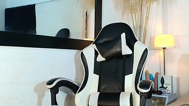 MaicolParker  online show from June 30, 1:01 pm