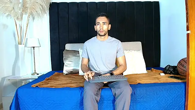MaicolParker  online show from July 25, 12:14 pm