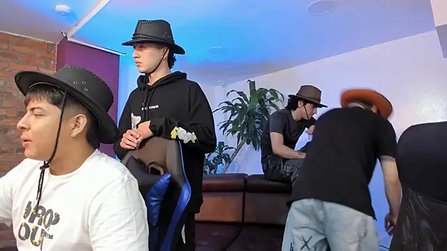 Handsomeboyss19 online show from November 22, 2:21 am