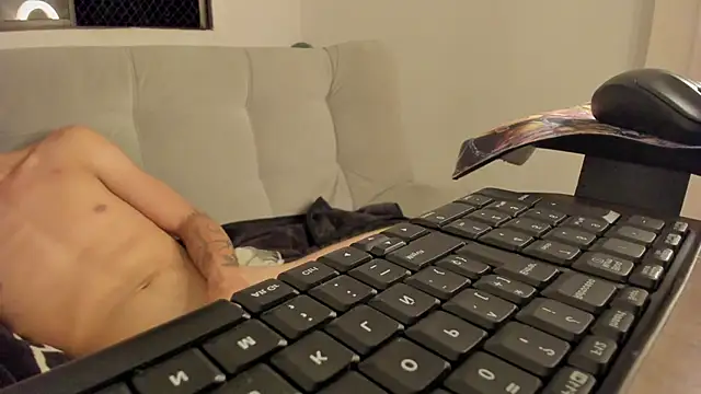 Snapshot of lordpussy__ chatting on September 20, 2:56 am lordpussy online show from September 20, 2:56 am