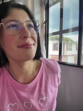 Mia salinass online show from April 21, 7:28 pm